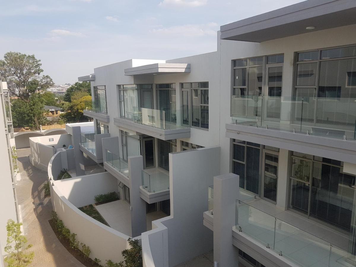 Daisy Place Johannesburg Exterior photo